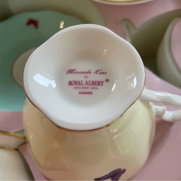 HOST PICK⭐️Royal Albert Miranda Kerr Teacup & Saucer Set 💖 Fine Bone China NIB - Picture 10 of 16